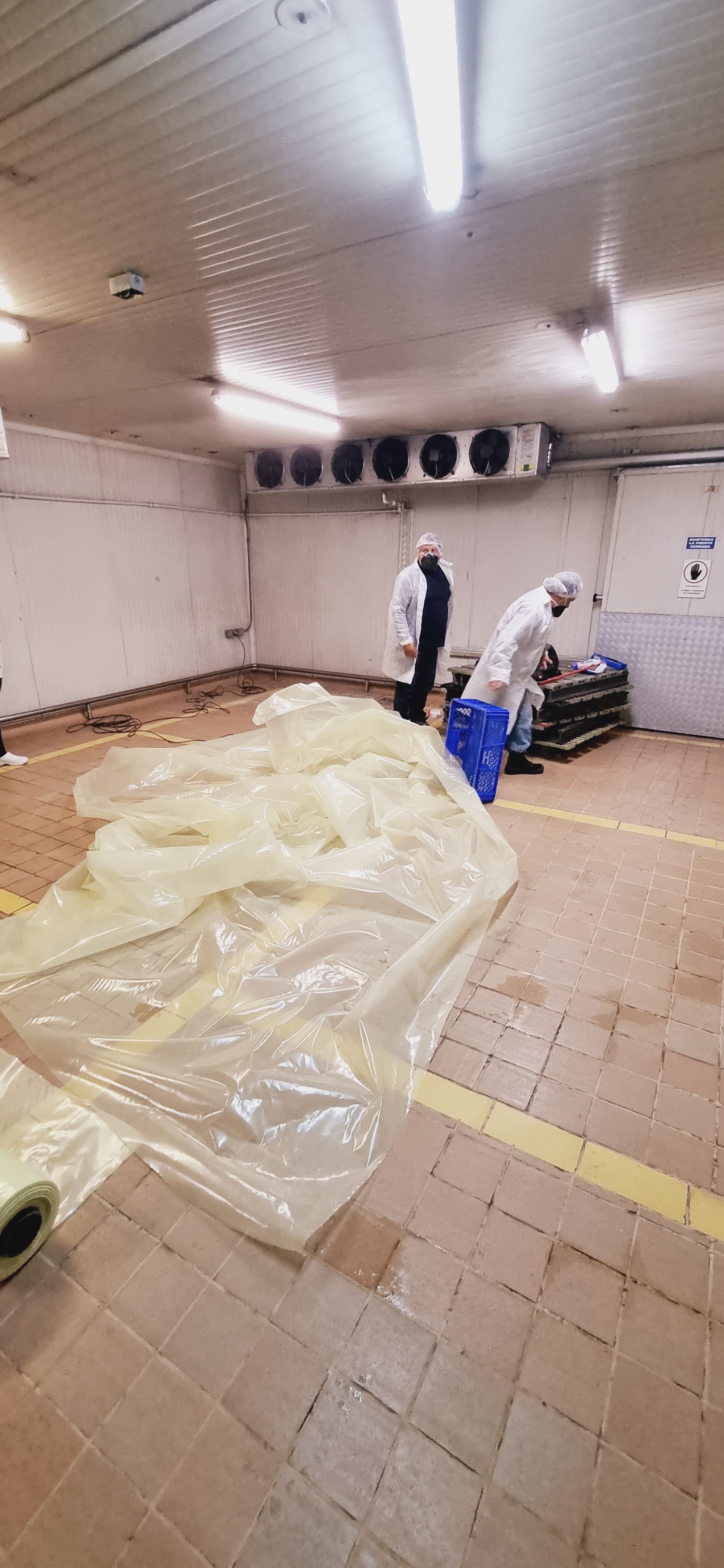 Materiales y terminaciones — Crepes & Waffles — Mantenimiento multisede