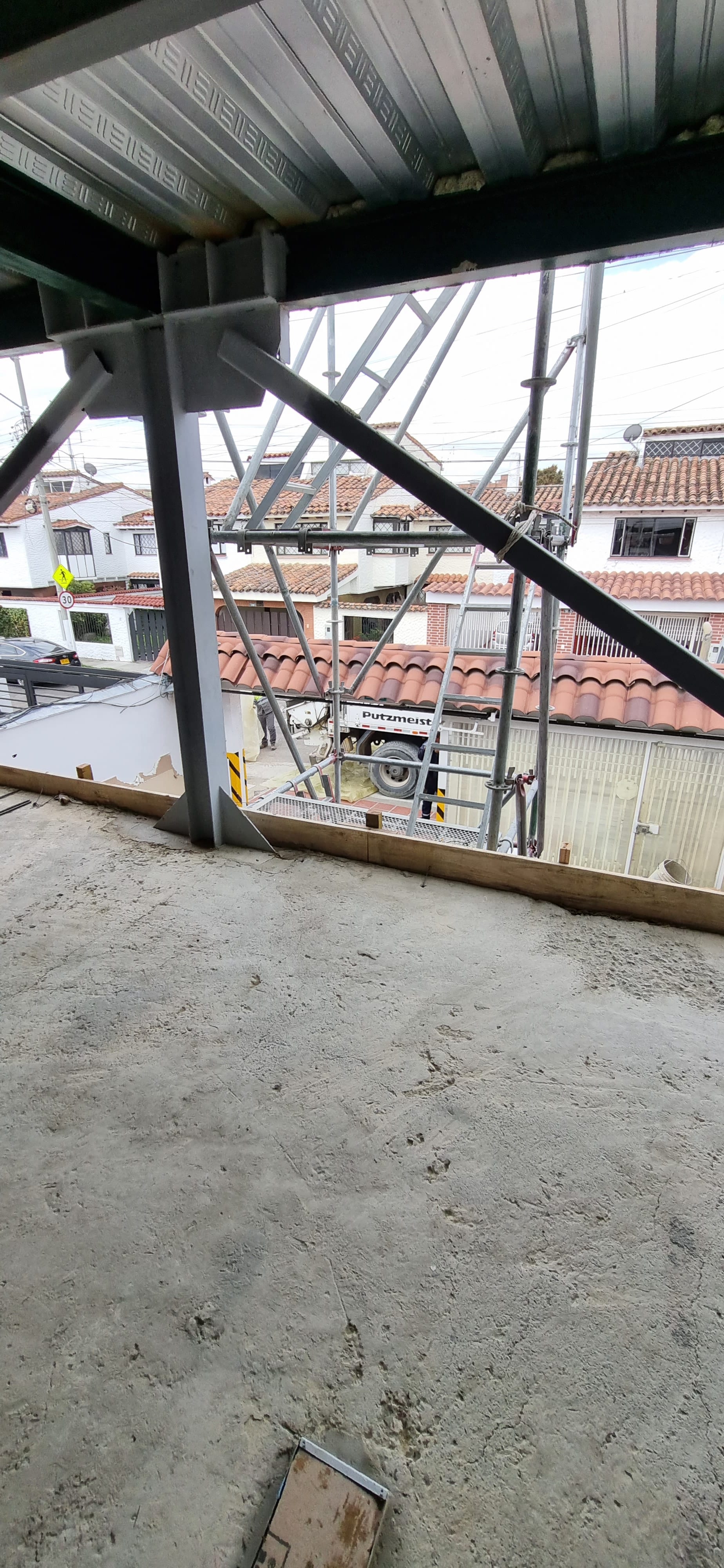 Área completada — JIC Eléctricos — Oficinas industriales — APLOSS