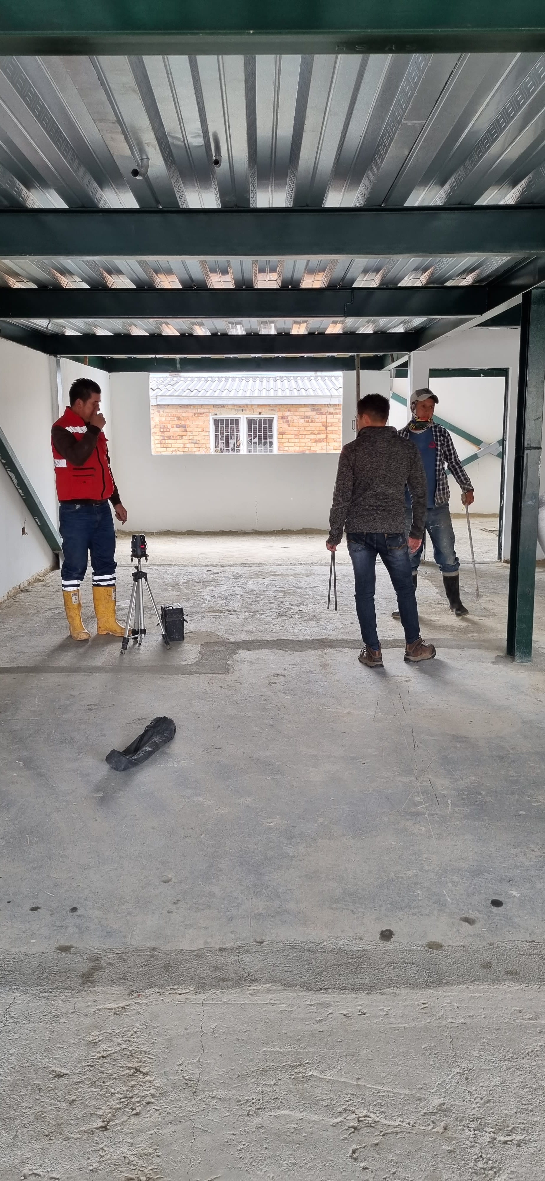 Espacio entregado — JIC Eléctricos — Oficinas industriales — APLOSS
