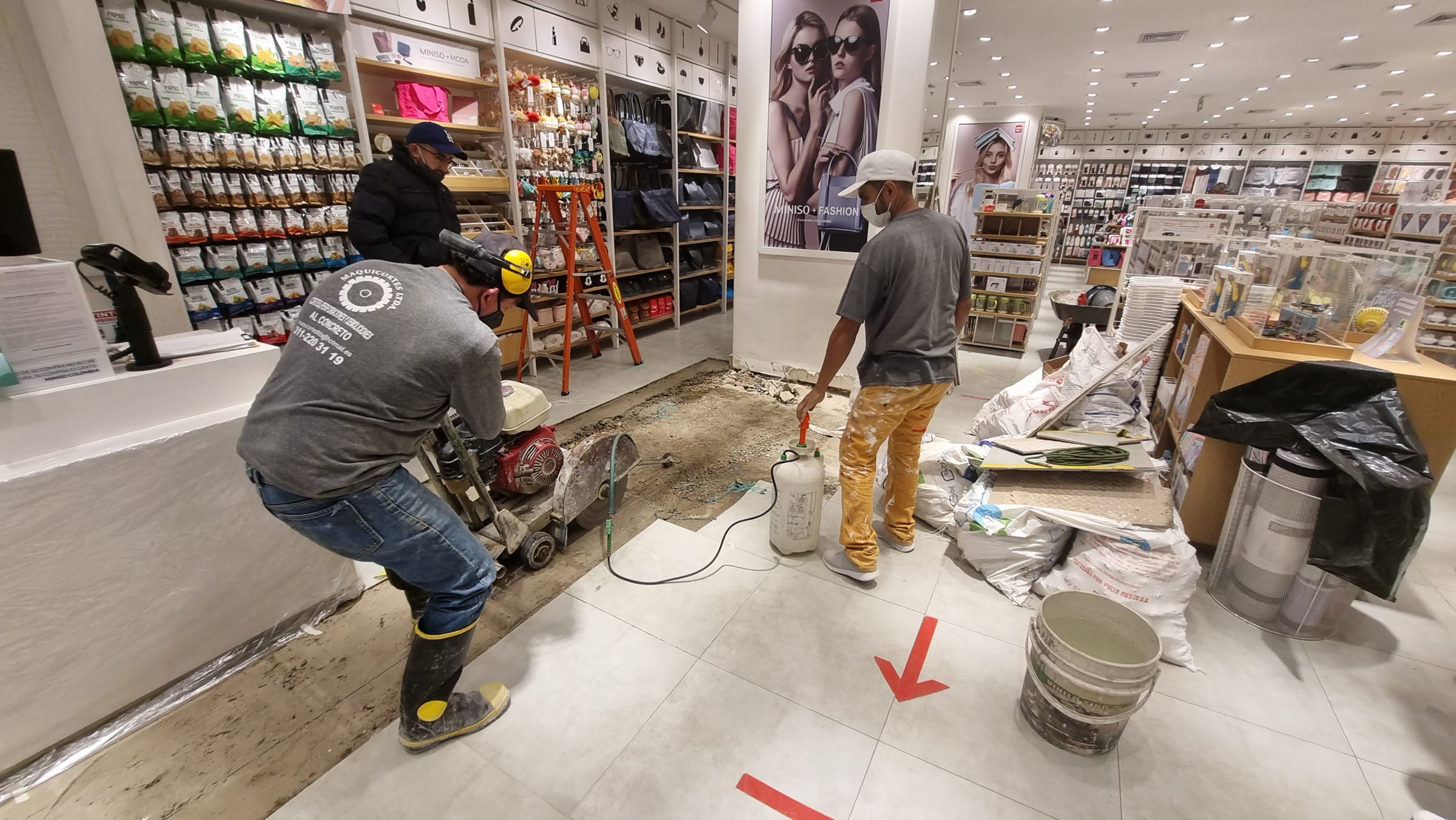 Espacio entregado — MINISO — Diverplaza — APLOSS